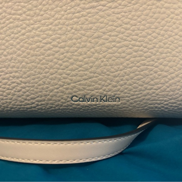 Calvin Klein cross body / satchel - Picture 3 of 4